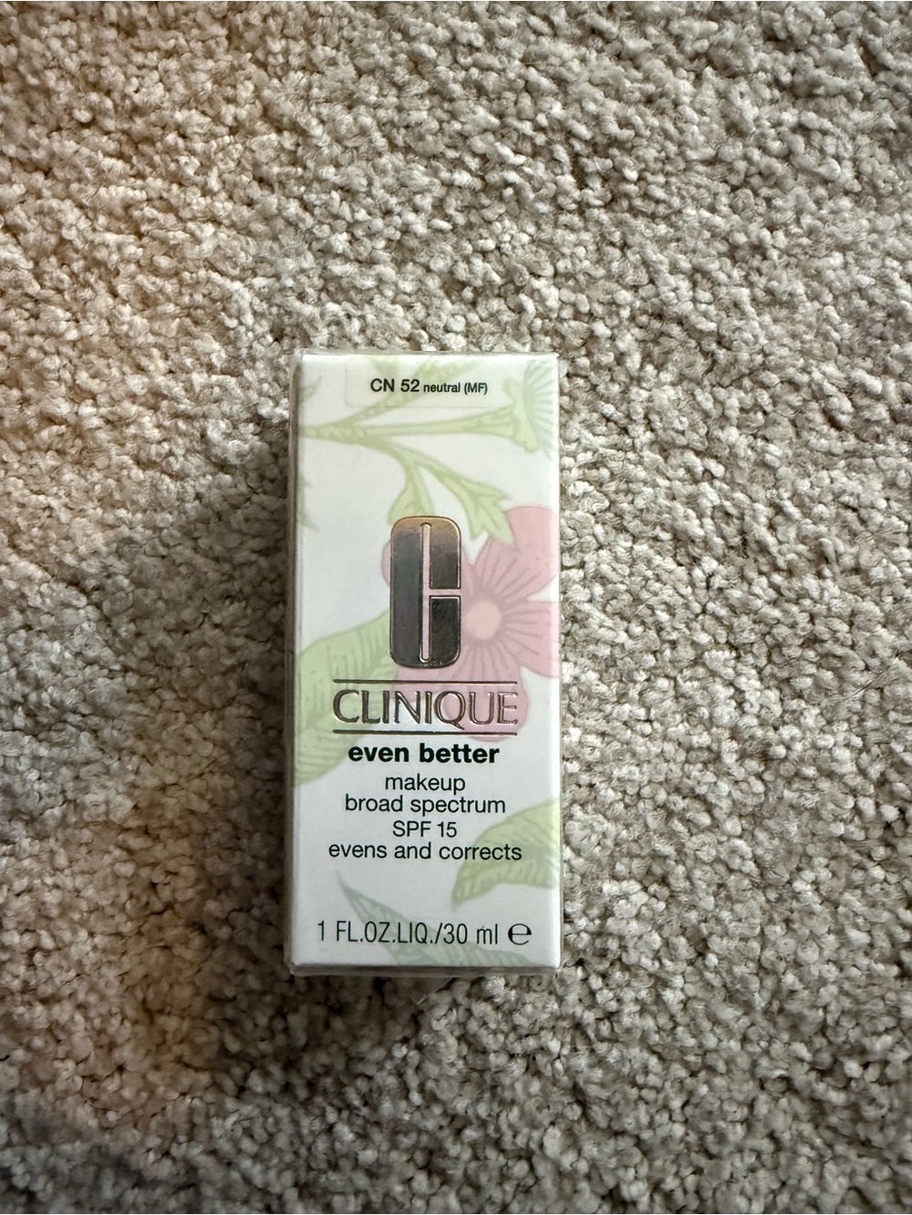 Clinique Even Better Makeup SPF 15 - White with Pink & Green Accents